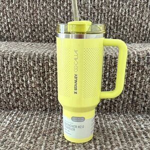 Stanley Classic Yellow Tumbler with Handle